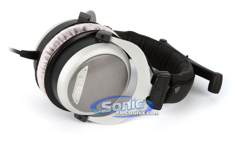 Beyerdynamic Headzone Home HT 5.1 Surround Sound Amplifier & DT 880 Headphones Combo Image 12