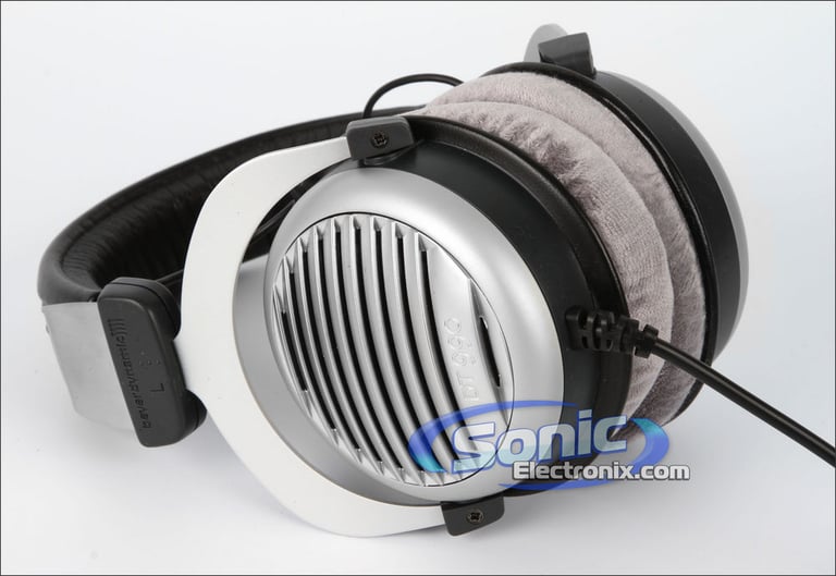 Beyerdynamic Premium Over-Ear Headphones + Headphone Amplifier & DAC Bundle Image 3